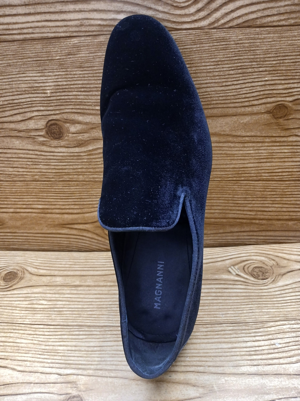 Magnanni Men's Velvet Slip-On Loafer -Black